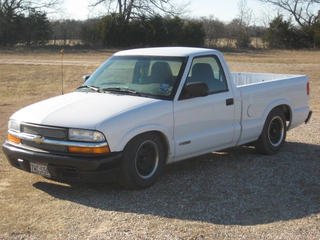 Lowbutnotslow's 2002 Chevrolet S10 Regular Cab In Bonham, TX
