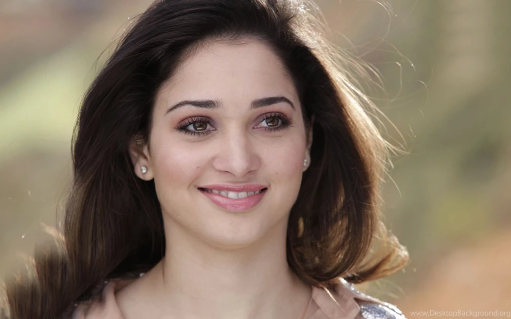 Hot Indian Actress Tamanna Bhatia Hd Wallpapers