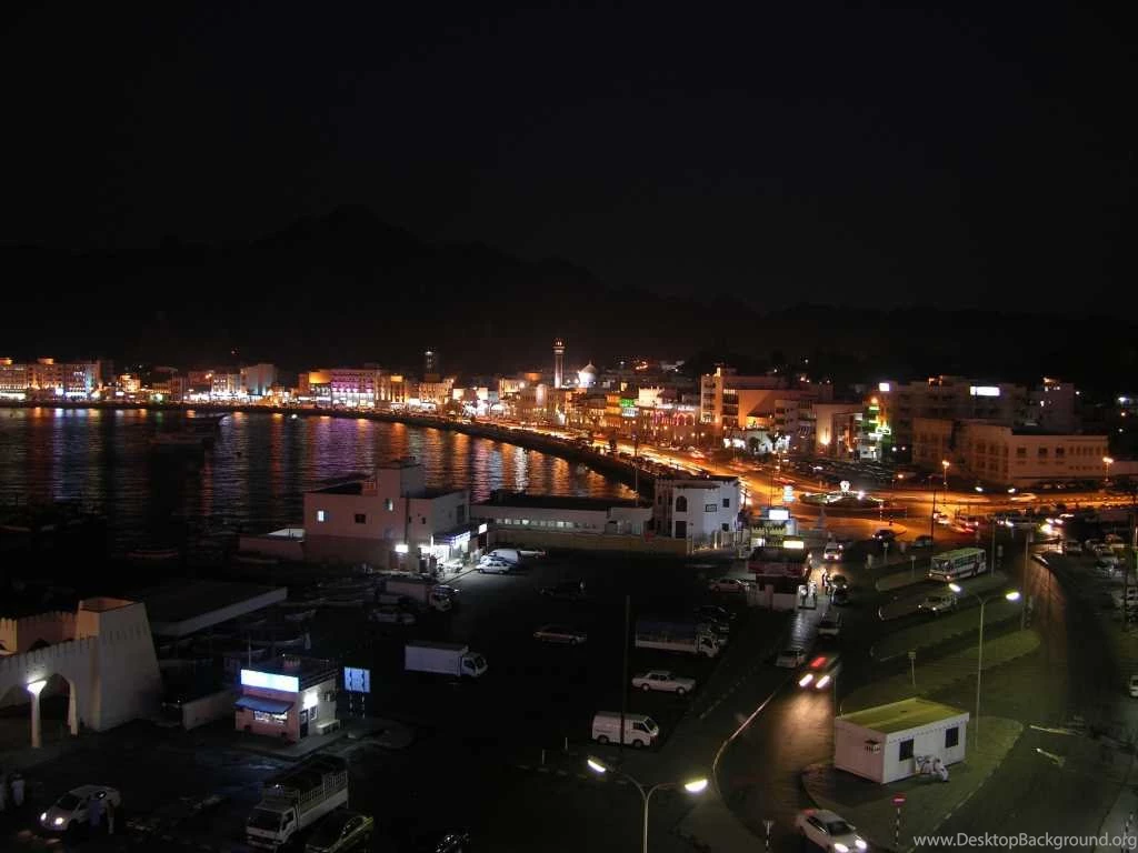 Muscat 03 Mutrah 13 Corniche After Sunset