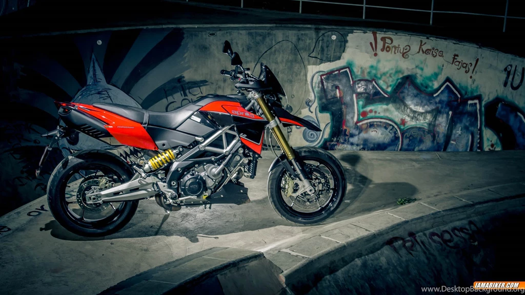 Aprilia Dorsoduro 1200 Wallpapers