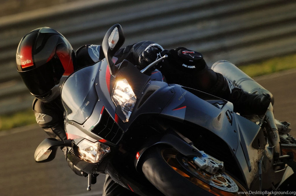 Aprilia RSV 1000 R Wallpapers