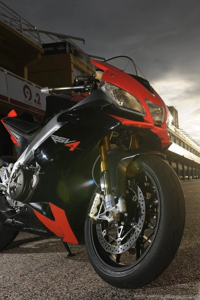 Download Aprilia RSV4 Wallpapers For iPhone 4