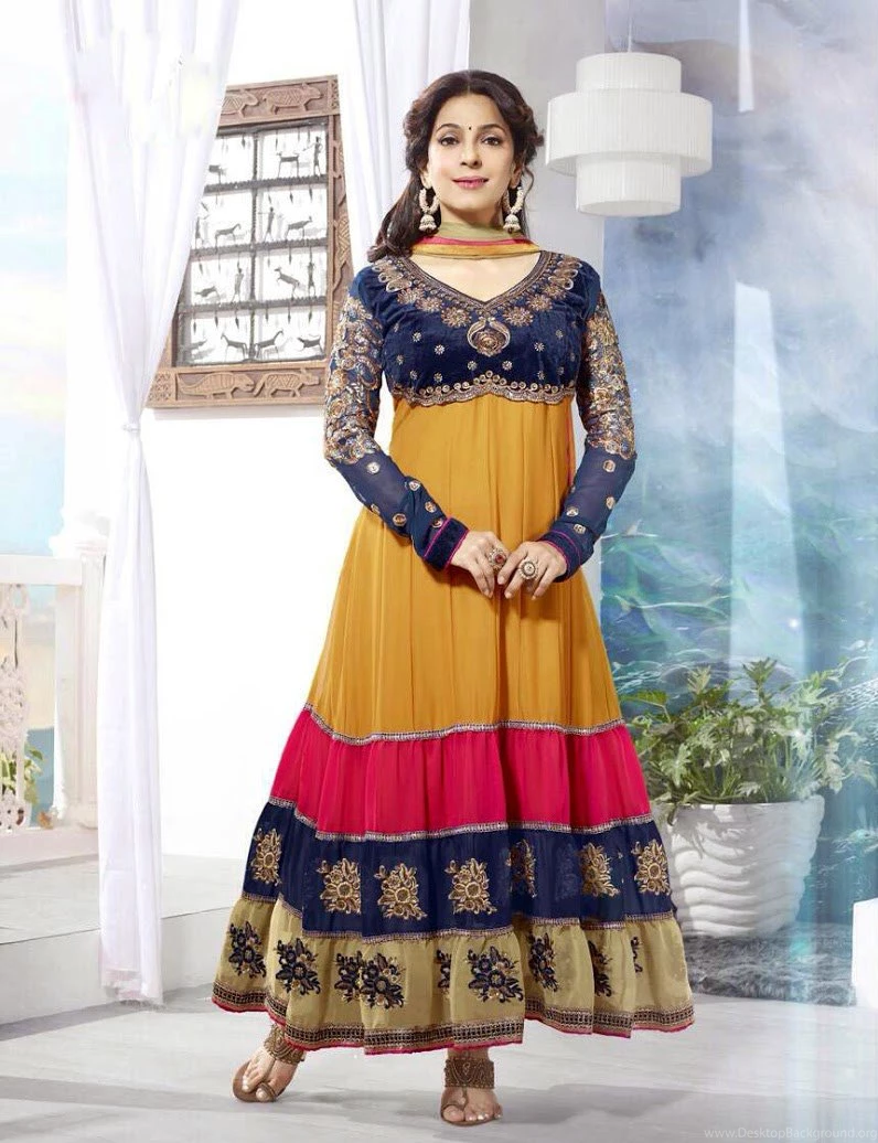 Juhi Chawla Beautiful Cute Hd Wallpapers Free Hd Wallpapers