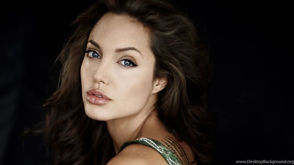 Angelina Jolie Wallpapers Hd Free Download Pin