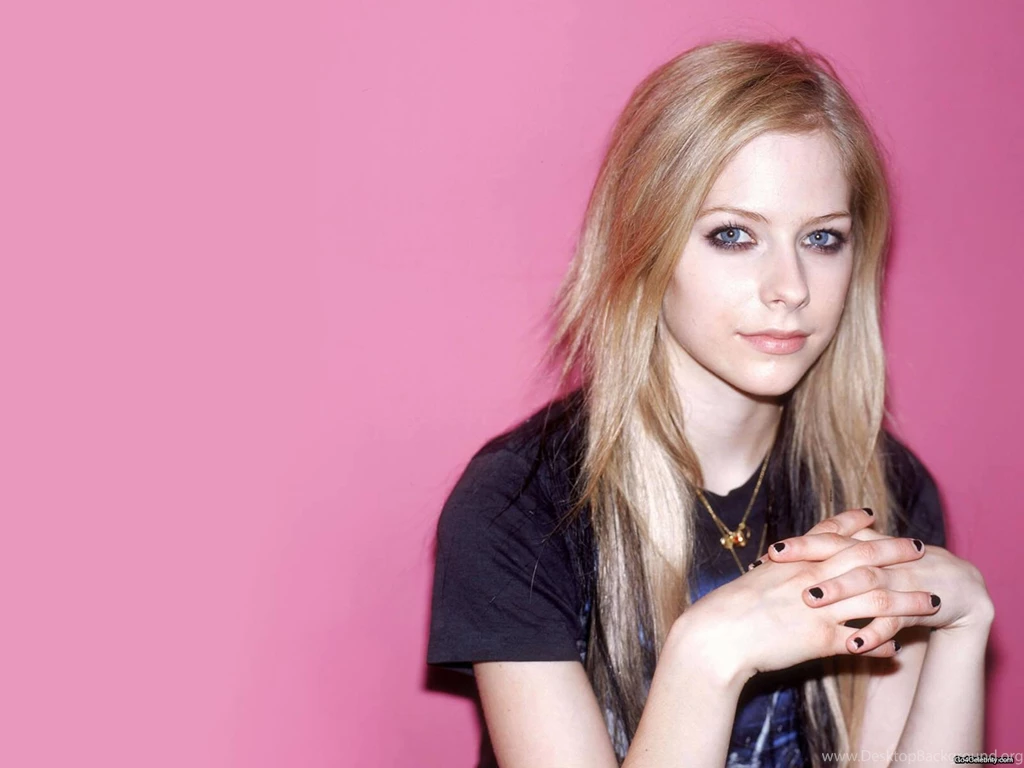 Avril Lavigne Guitar Wallpapers Photo Ndemok.com