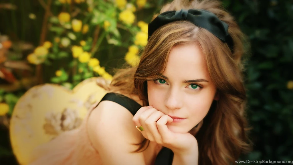 Hot Model Wallpapers