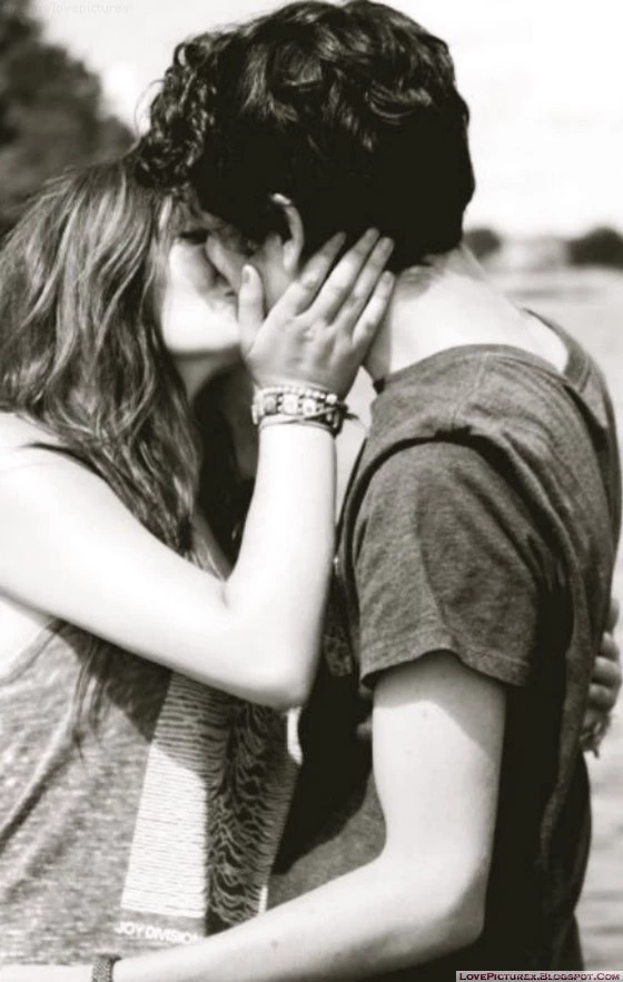 Wallpapers Boy And Girl Hugs Each Other Cute Couple At Night ...