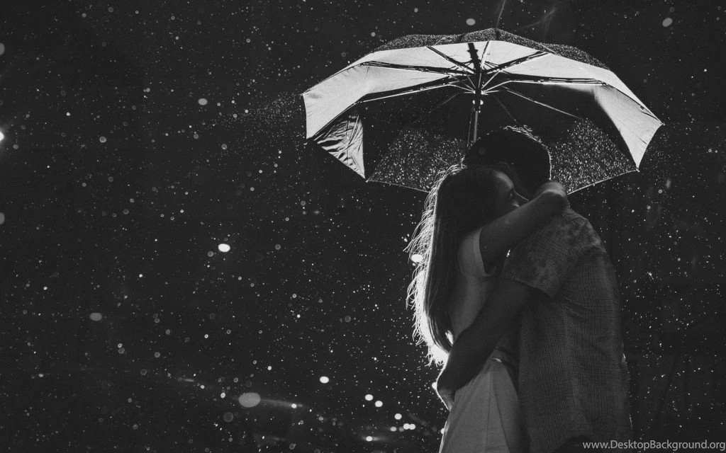 Love Couple Hug And Kiss In Rain Hot Wallpapers
