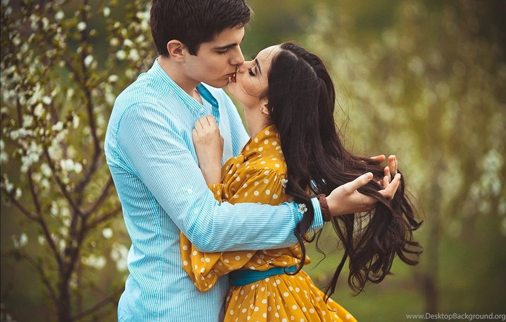 Love Hug Kiss HD Wallpapers