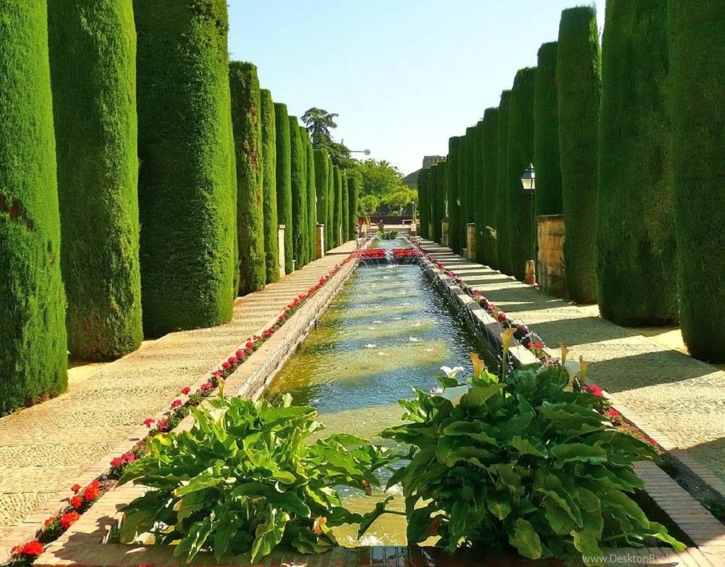 Beautiful Garden Wallpapers (16 Photos)