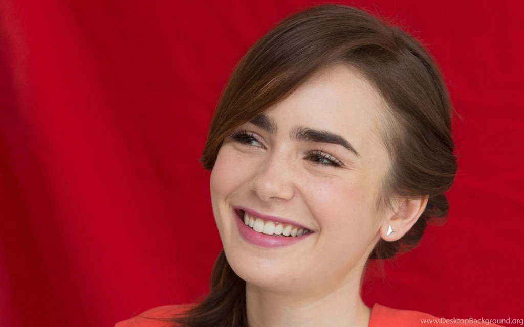 Lily Collins Wallpapers