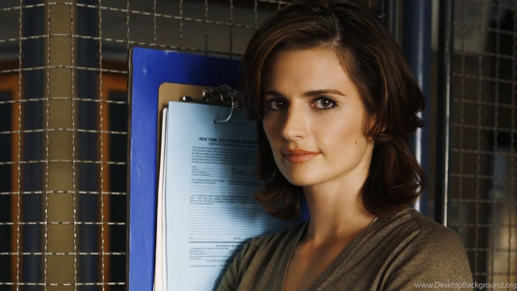 Free Stana Katic Wallpapers