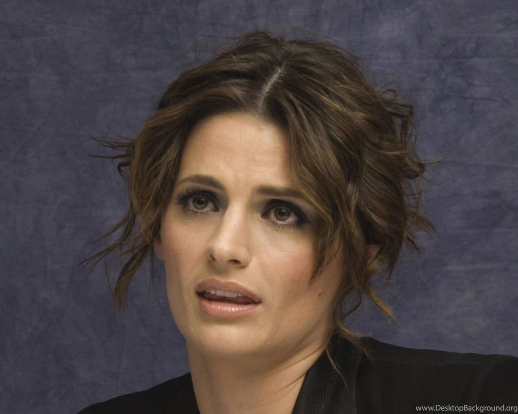 Stana Katic Wallpapers 2040 1378606331