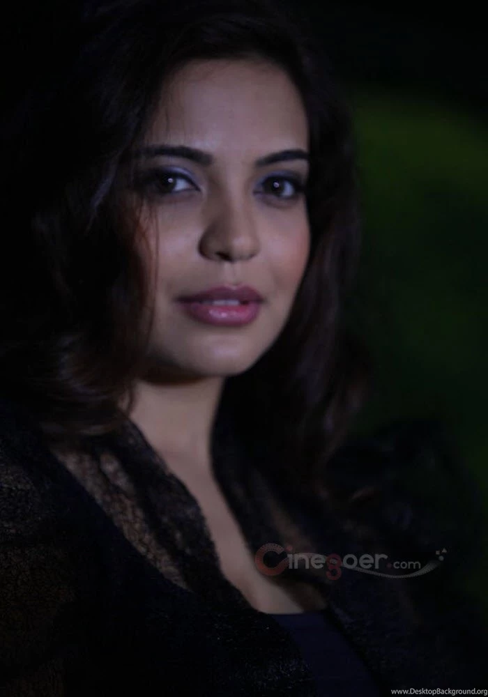 Adonica Wallpapers ~ HD Emran Hasmi Wallpapers And Hit Dailog