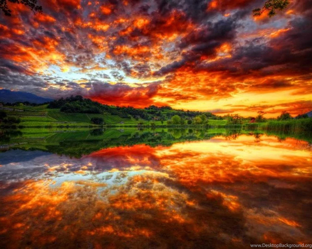 AMAZING SKY REFLECTION WALLPAPER (
