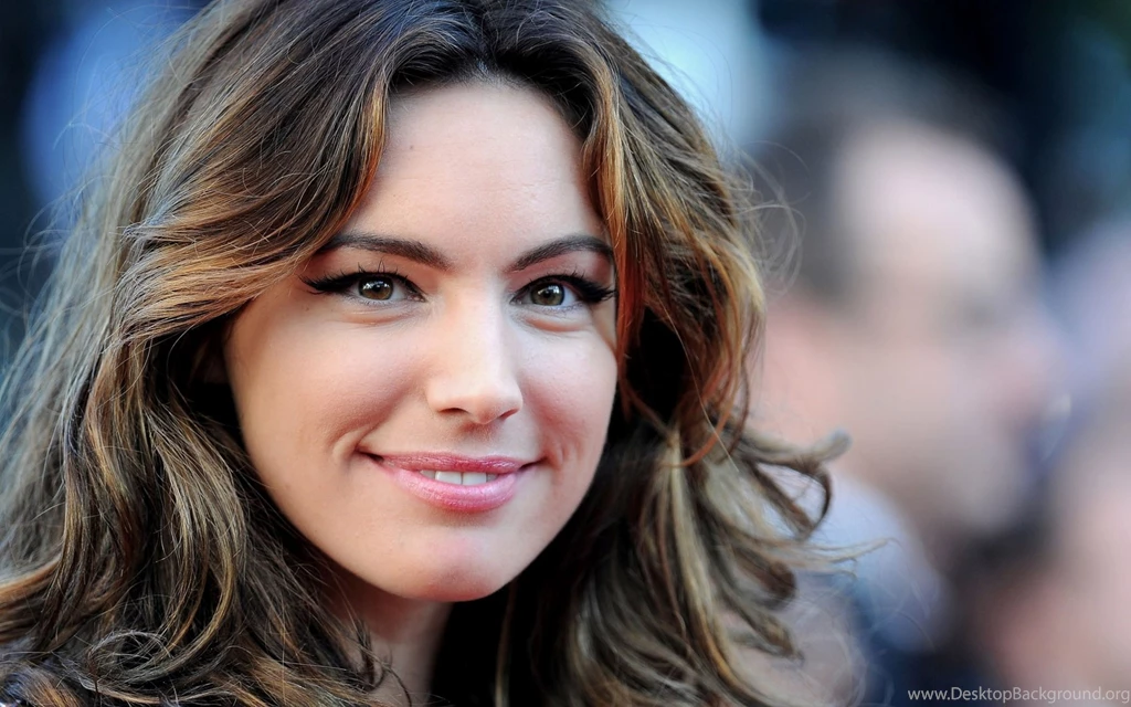 Kelly Brook HD Wallpapers Free Download Of English Actress