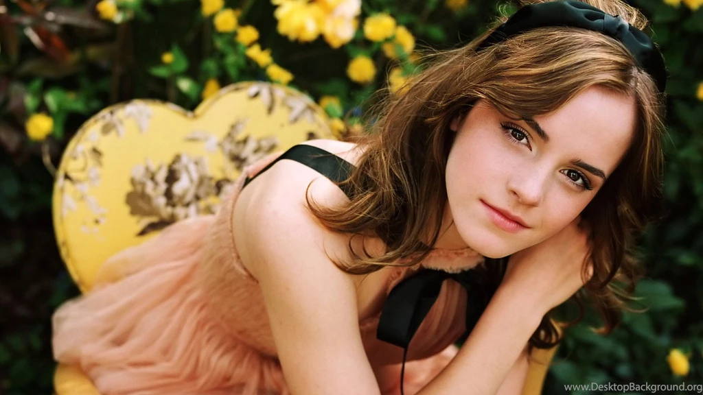 Emma Watson HD Desktop Wallpapers ~ Toptenpack.com