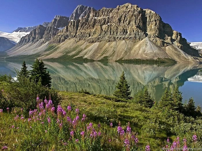 Beautiful Mountains And Lakes Scenery, High Res. Wallcoo.net