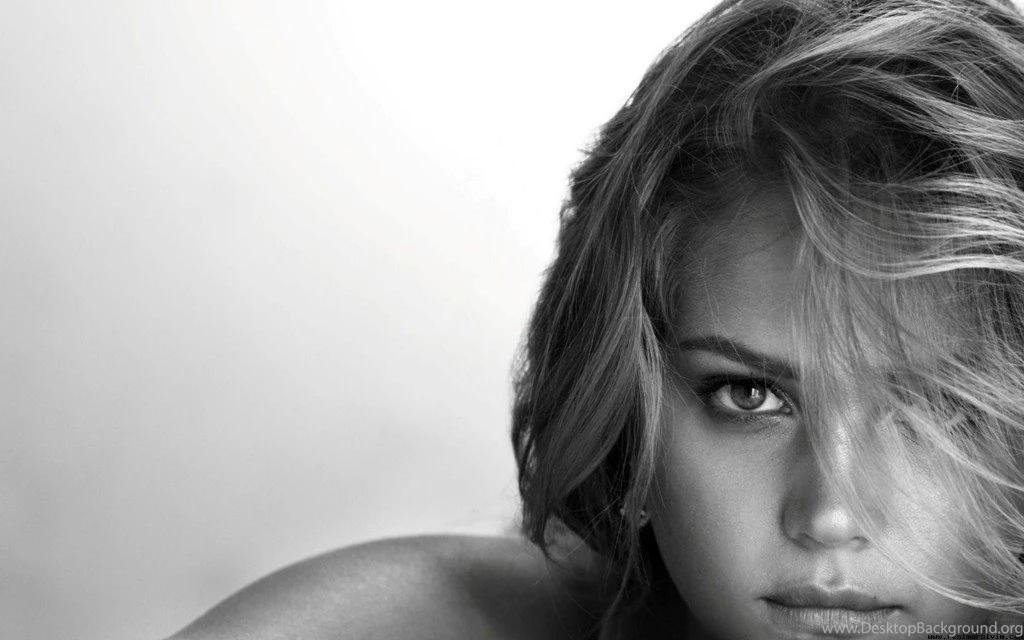 Esti Ginzburg Wallpapers