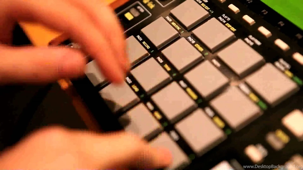 FRESH KILS LIVE MPC DRUM SOLO   YouTube