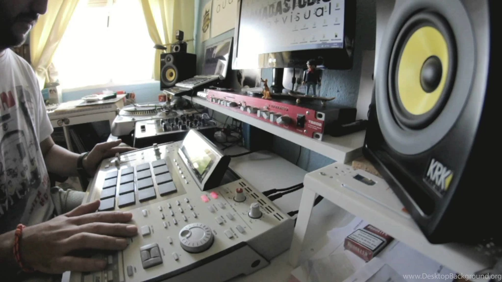 AKAI MPC 2500 + Strictly Vinyl YouTube