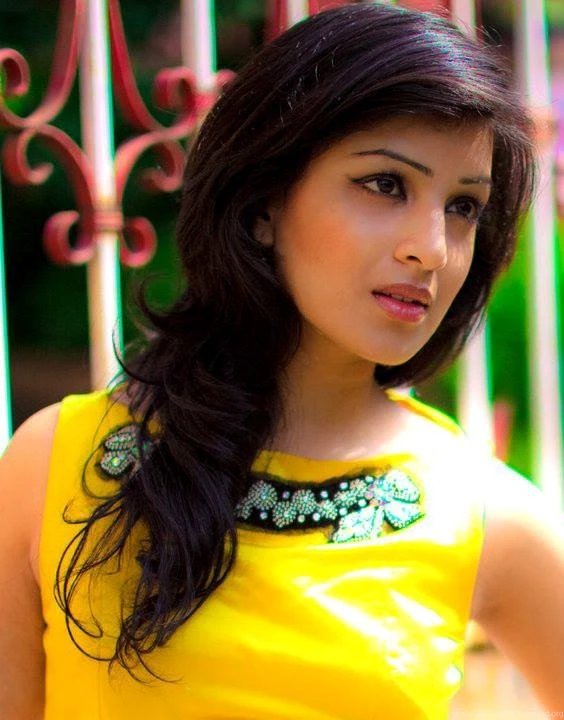 Download Free Gorgeous And Beautiful Indian Actress Wallpapers