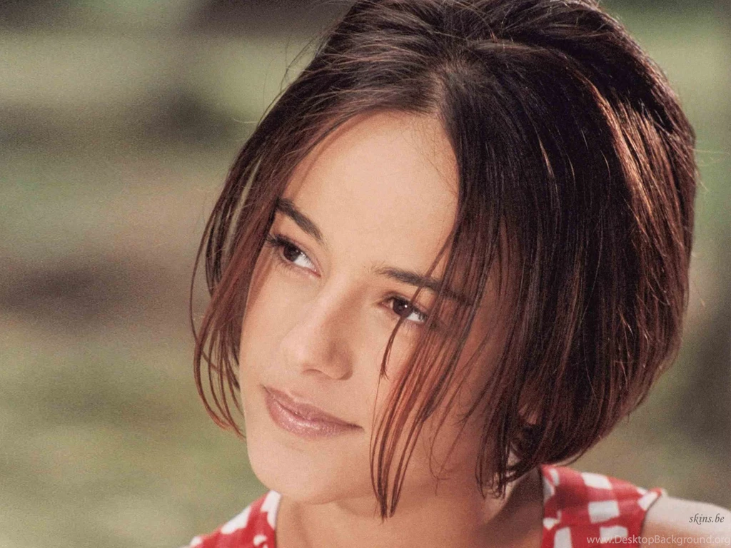 Alizee Hd Images Usseek.com
