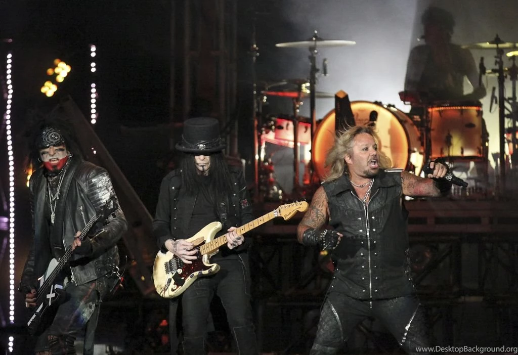 Mötley Crüe Bids A Spectacular Farewell San Antonio Express News