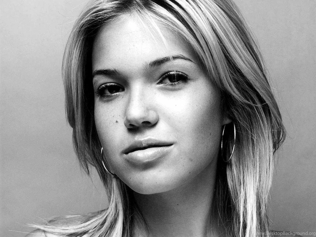 Mandy Moore Wallpapers