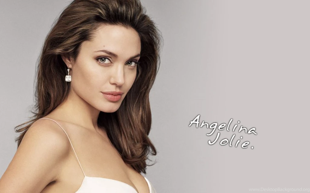 Angelina Jolie Hot Wallpapers Pictures Images Photos