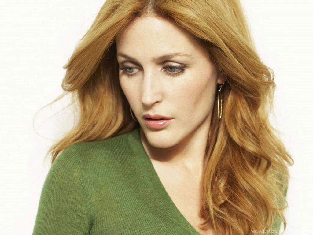 Gillian Anderson Pictures