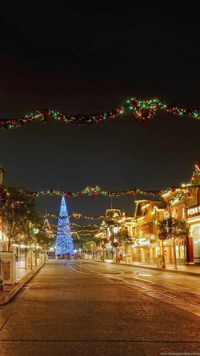 Free Christmas Wallpapers For iPhone