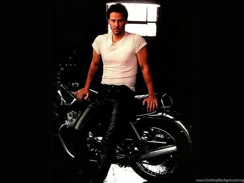 Dreams Of Wardrobe: Keanu Reeves Wallpapers