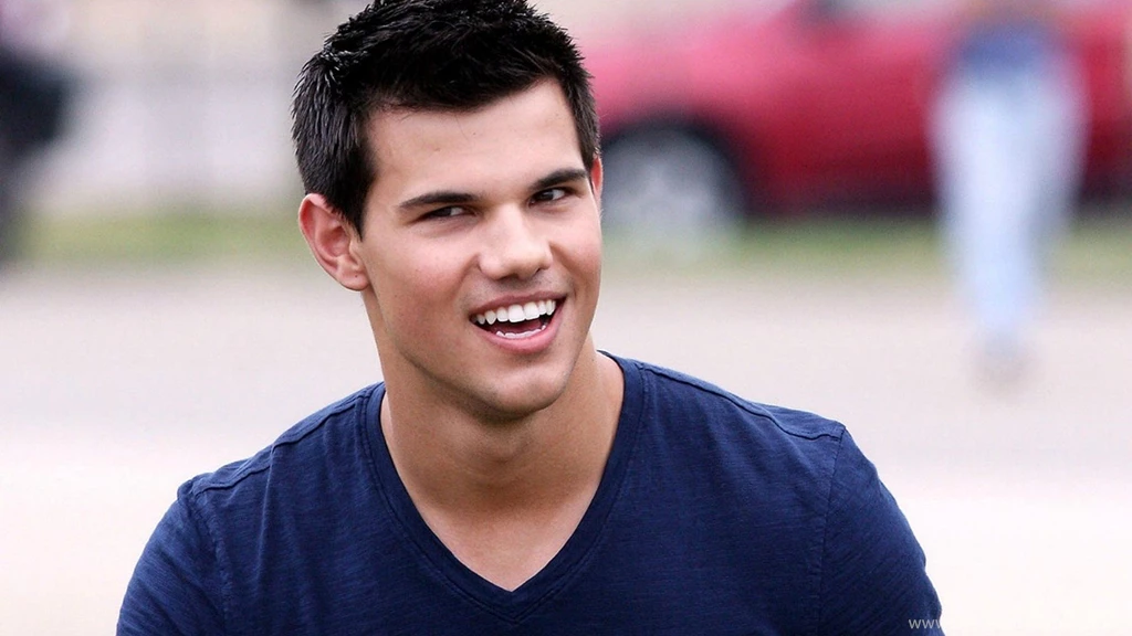 High Resolution Cool Celebrity Taylor Lautner Wallpapers HD 17 Full ...