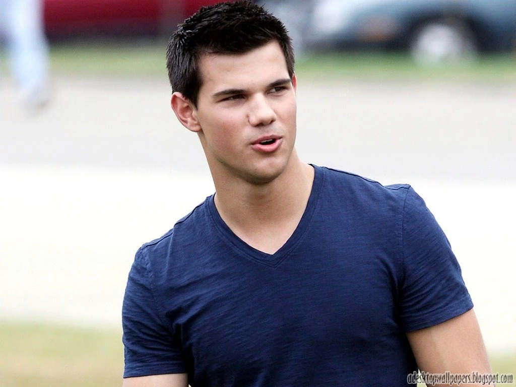 Taylor Lautner Hollywood Actor Desktop Wallpapers ~ A Desktop ...