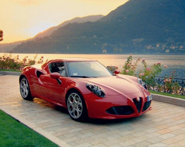 2014 New Alfa Romeo 4C Wallpaper 9 630x500.jpg