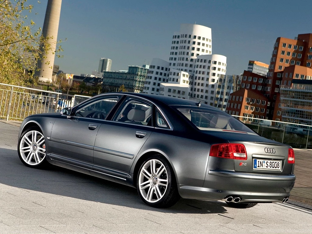Audi S8 Wallpapers