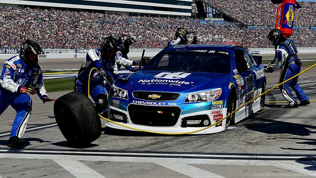 Dale Earnhardt Jr.'s No. 88 Team Makes Personnel Change Before Chase
