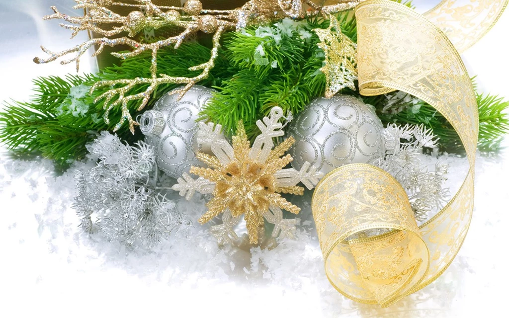 Christmas Ball Widescreen Wallpaper 22 - Holiday Wallpapers ...
