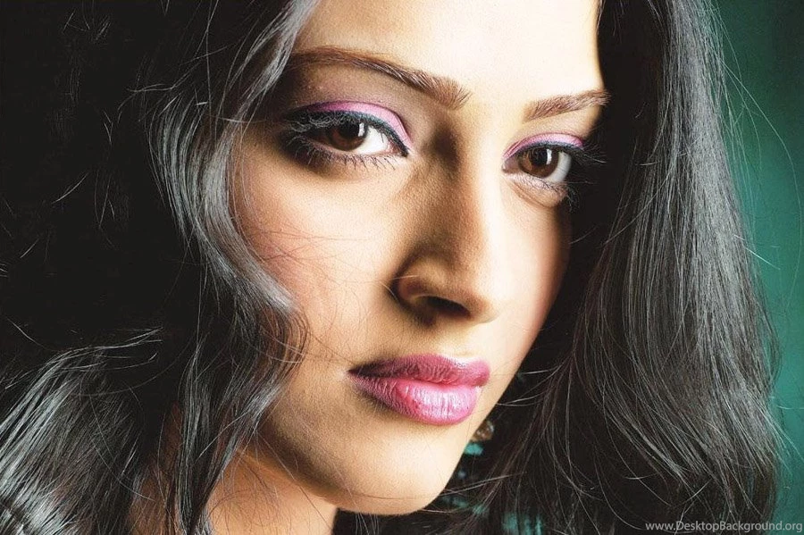 Sonam Kapoor Wallpapers 2012