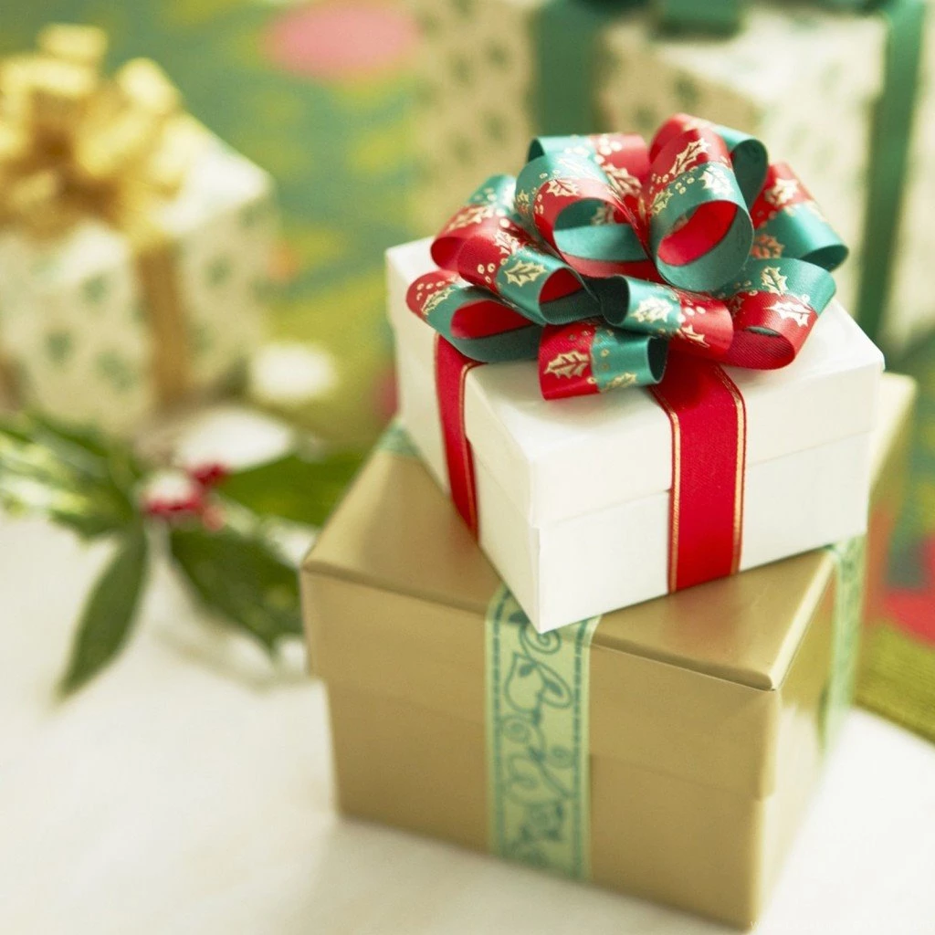 Two Christmas Presents Close Up Ipad Wallpapers Hd ...