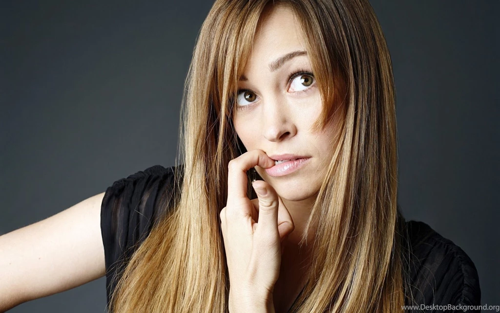 Autumn Reeser HD Wallpapers