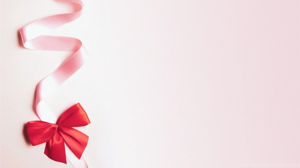 Small Christmas Decoration Pink Ribbon Wallpapers 1366x768 ...