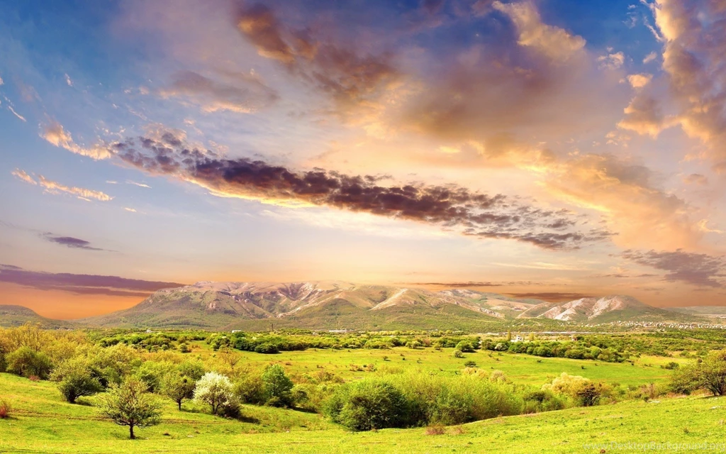 Pleasant Dark Clouds Over The Mountains Spring Wallpapers And ...