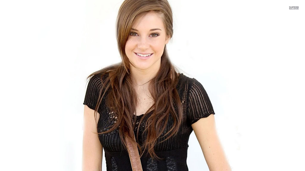 Shailene Woodley HD Wallpapers For Desktop Download