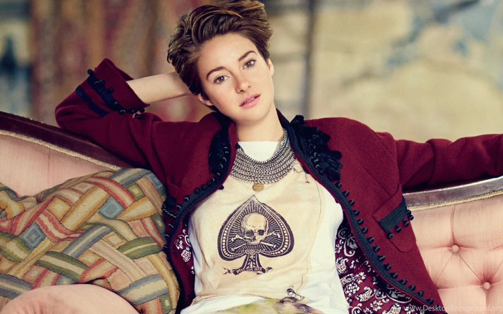 Shailene Woodley Wears Marc Jacobs Jacket Wallpapers ...