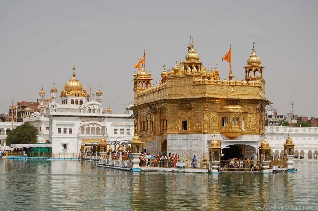 Golden Temple In Amritsar Wallpapers