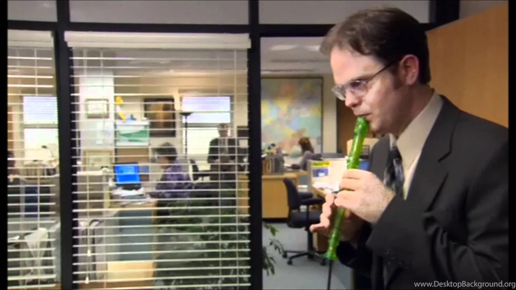 Dwight Schrute Playing LOTR Theme YouTube