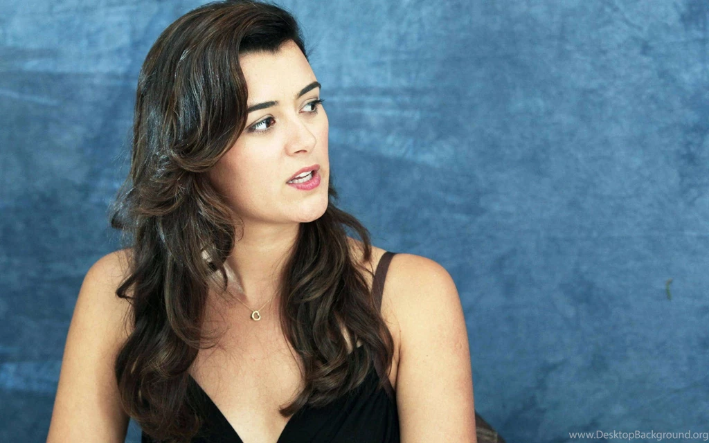 Cote De Pablo HD Images