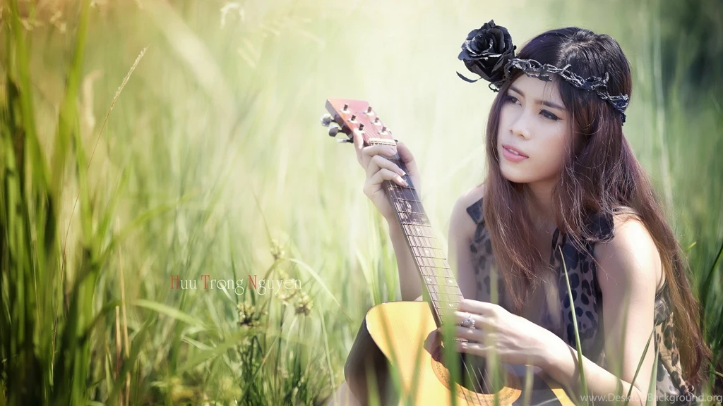 Japanese Girl With A Guitar Wallpapers And Images   Wallpapers ...